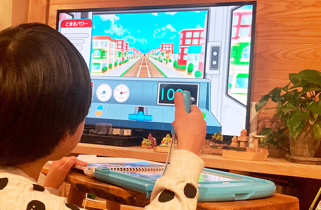 電車運転体験/「ePICO」（イーピコ）で遊ぶ様子