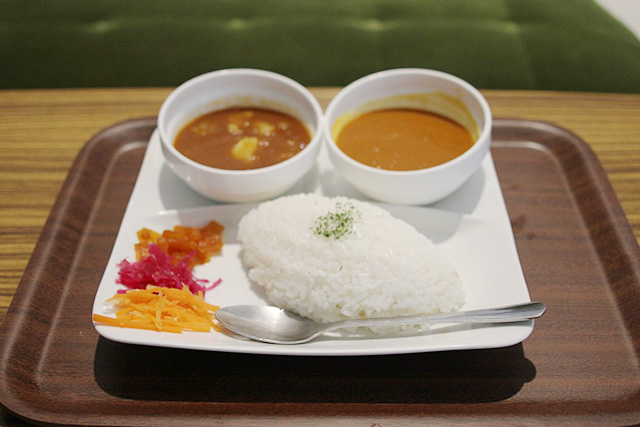 カレー専門店「マンドリル」のカレープレート/NATURE STUDIO(ネイチャースタジオ)(兵庫県/神戸市)