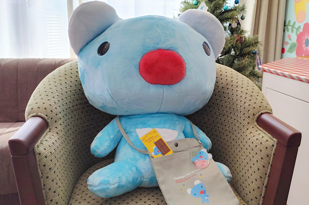 ペネロペのぬいぐるみとサコッシュ/「うっかりペネロペ」×品川プリンスホテル コラボレーションルーム（東京都/港区）