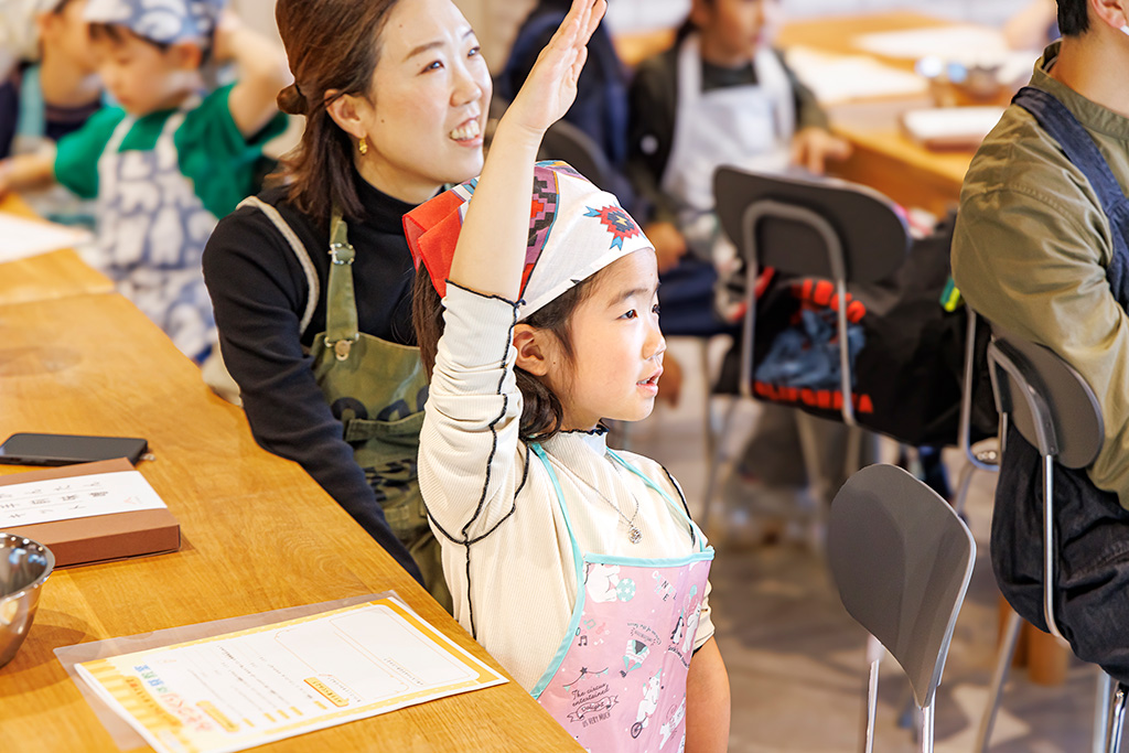 講習の様子/「食べて学んでおうちで観察 みそづくり体験教室 るるぶKids体験便」