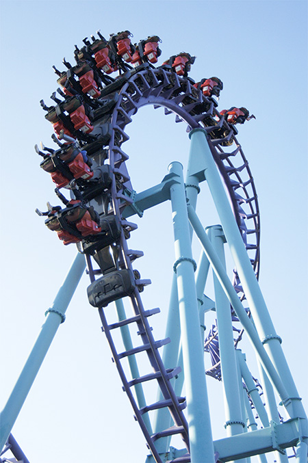 那須ハイランドパークのコースター「F2（エフツー）」（栃木県）