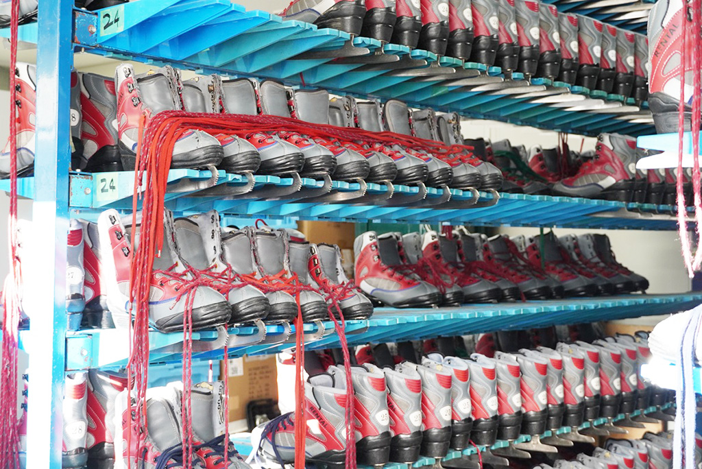 レンタルスケートシューズ│スケートリンク「ウメダ☆アイスリンクつるんつるん」（2024-2025）/グランフロント大阪（大阪府/大阪市）