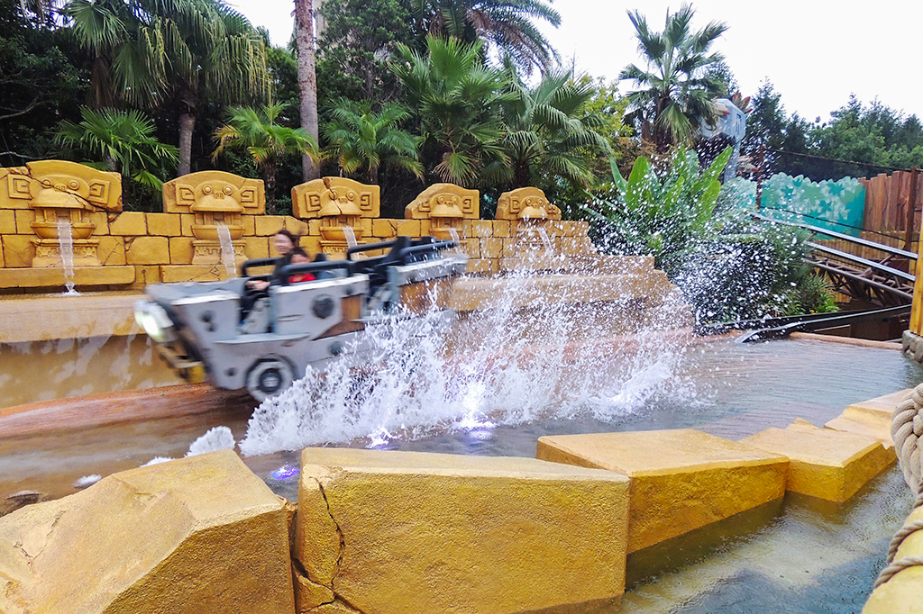 水しぶきは上がりますが自分はほぼ濡れません/ユニバーサル・スタジオ・ジャパン「ドンキーコング・カントリー」(大阪府/大阪市)