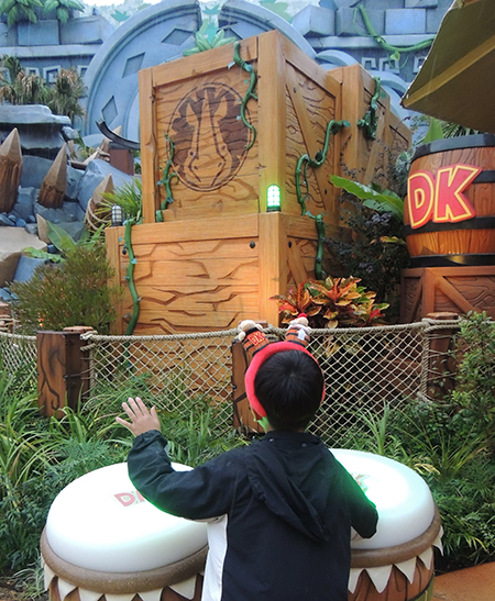 ビートに合わせて叩けるかどうかがポイント/ユニバーサル・スタジオ・ジャパン「ドンキーコング・カントリー」(大阪府/大阪市)