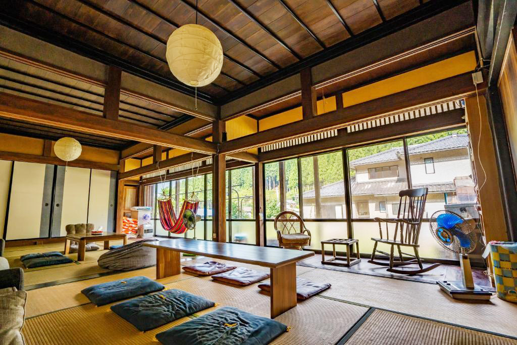 オーナー夫婦がDIYした民宿