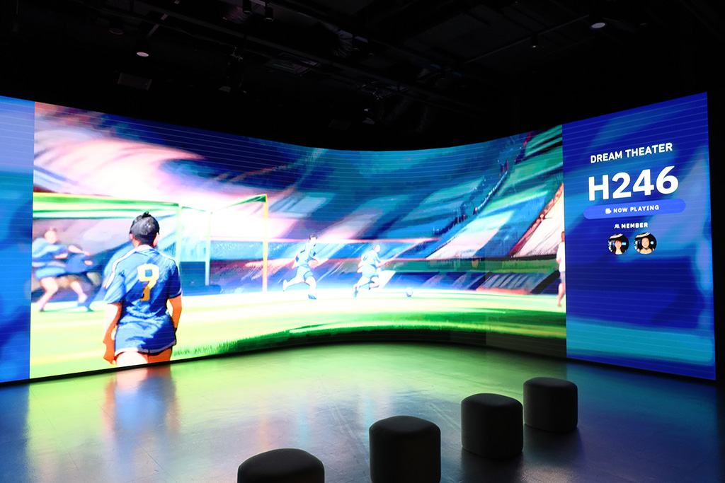 DREAM THEATER/JFA サッカー文化創造拠点「blue-ing!」（東京都/文京区）