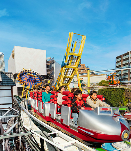 浅草花やしきのコースター「ローラーコースター」（東京都）