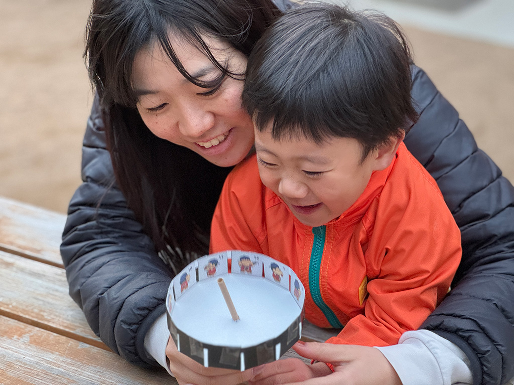 「ふたば幼稚園 冬の手作り教室 ～はじめてのゾートロープ～」/ニジゲンノモリ（兵庫県/淡路市）