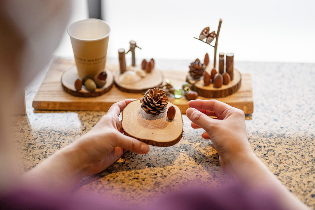 どんぐりを使ったクラフト体験/グランドメルキュール南房総リゾート&スパ（千葉県／南房総市）　