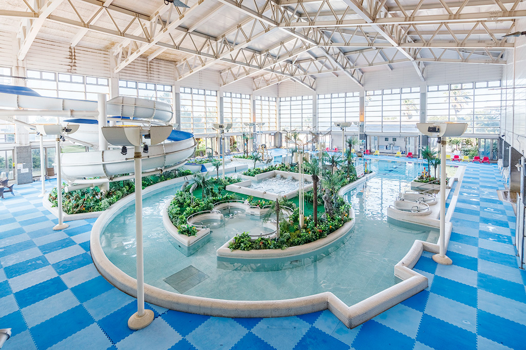 屋内プール/龍宮城スパホテル三日月（千葉県／木更津市）