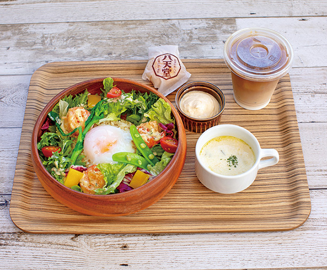 彩り野菜とエビマヨのカフェリエライスセット/八天堂カフェリエきさらづ(千葉県/木更津市)