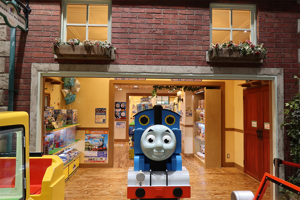 ショップ「ナップフォードマーケット」/トーマスタウン新三郷(埼玉県/三郷市)