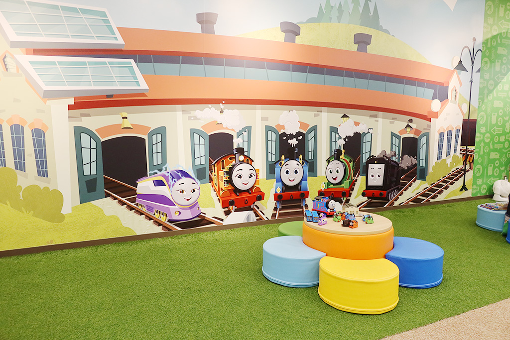 トーマスの絵本やパズルで遊べるコーナー/トーマスステーション池袋（東京都/豊島区）