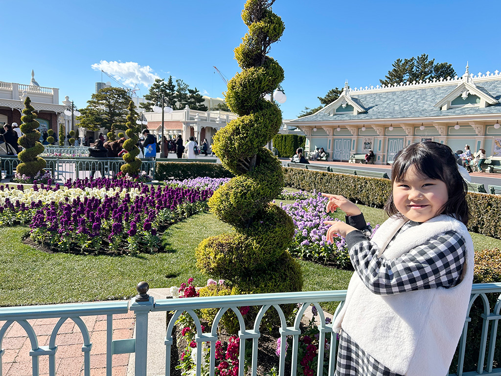 くねくねの木を発見！/東京ディズニーランド（千葉県/舞浜市）