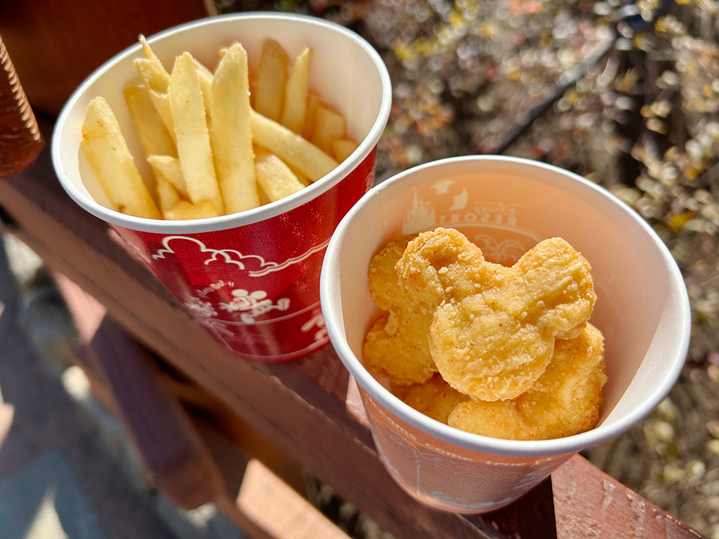 チキンナゲット＆フレンチフライポテト/東京ディズニーランド（千葉県/舞浜市）