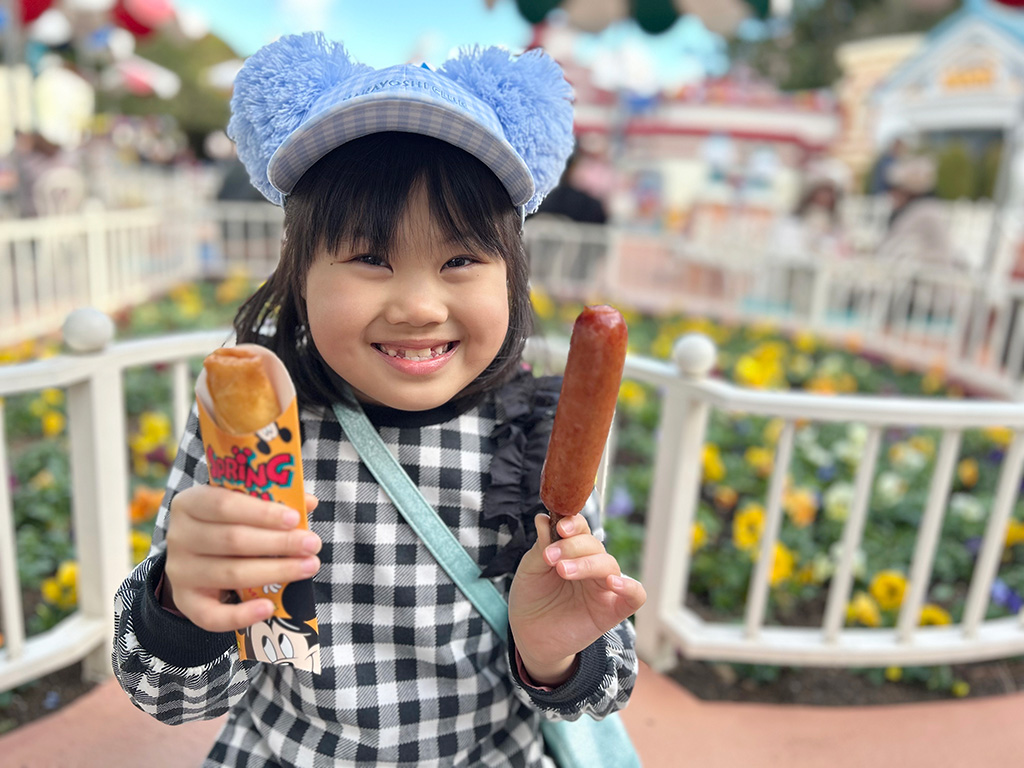 スプリングロールと骨付きソーセージ/東京ディズニーランド（千葉県/舞浜市）