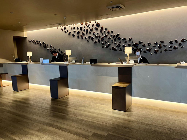 フロントロビー/グランドメルキュール八ヶ岳リゾート&スパ(山梨県/北杜市)