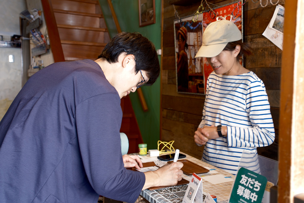 チェックインの様子│親子ワーケーション体験(福井県/福井市)