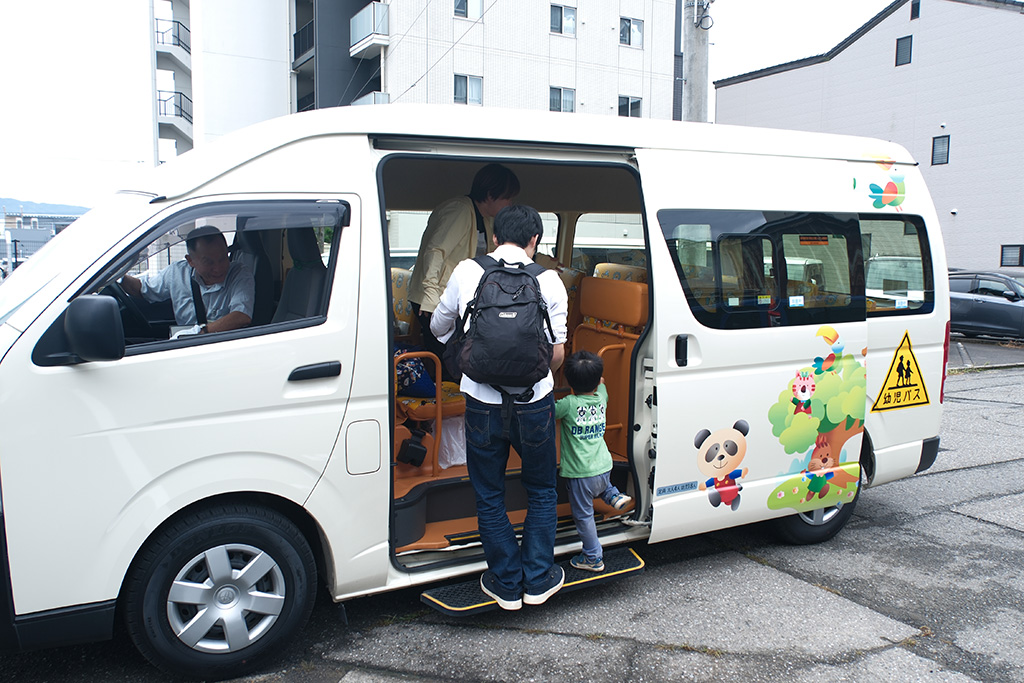 幼稚園の送迎バス│親子ワーケーション体験(福井県/福井市)