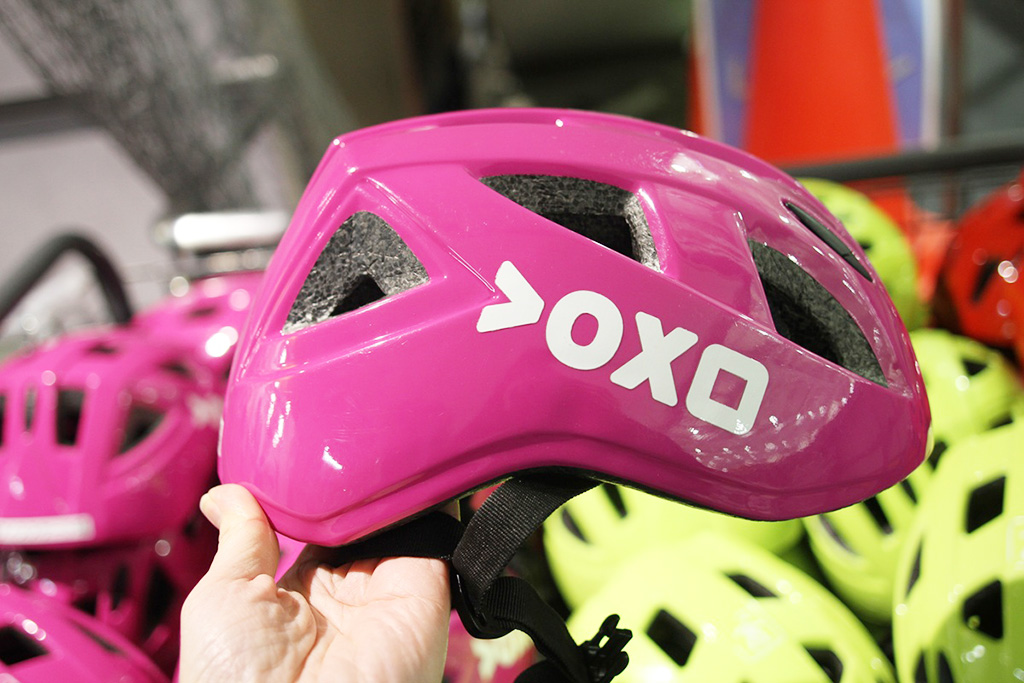 レンタルヘルメット/セントラルスポーツプラザ浪速アイススケート場（大阪府／大阪市）