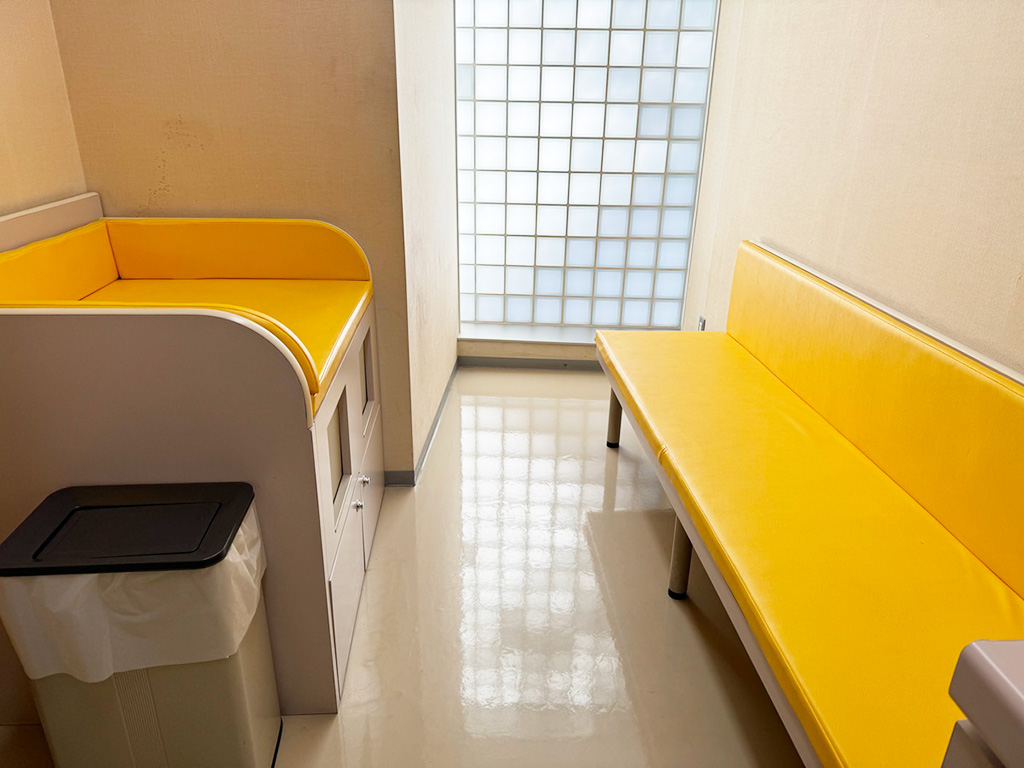 授乳室内/セントラルスポーツプラザ浪速アイススケート場（大阪府／大阪市）