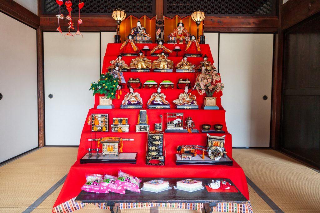 ひな人形　七段飾り