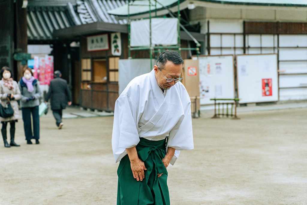 正式な参拝方法3:正面に立って一礼する/大阪天満宮(大阪府/大阪市)