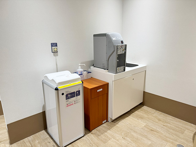 ミルク用のお湯やおむつを捨てるゴミ箱/ひらかたパーク(大阪府/枚方市)