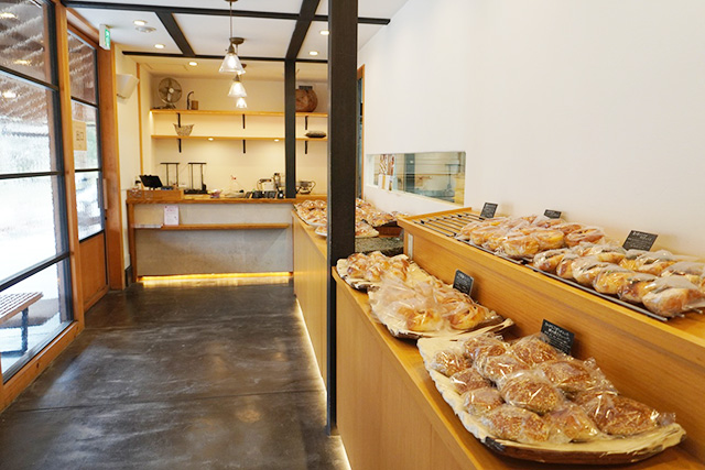 Bakery&Café野坐（のざ）の店内/叶 匠壽庵 寿長生の郷（滋賀県/大津市）