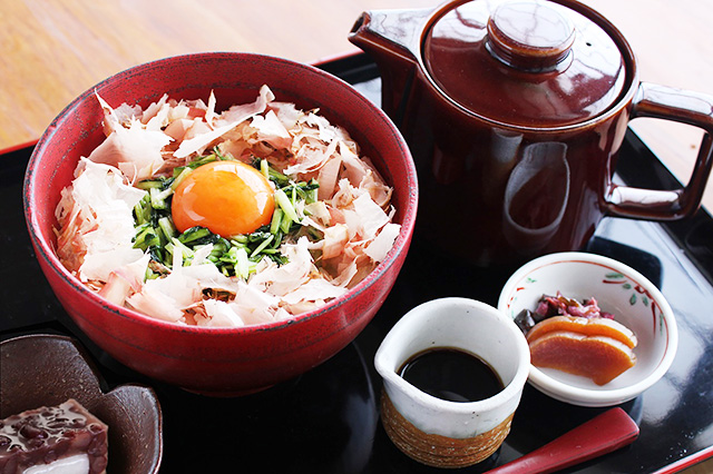 囲炉裏茶房の「丹波の美味しい卵と水菜と本枯節の朝定食」/叶 匠壽庵 寿長生の郷（滋賀県/大津市）