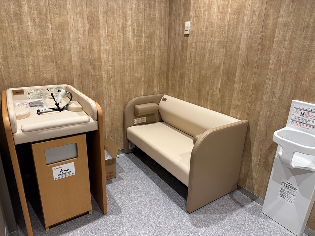 授乳室とおむつ交換台/AWAJI EARTH MUSEUM（兵庫県/淡路市）