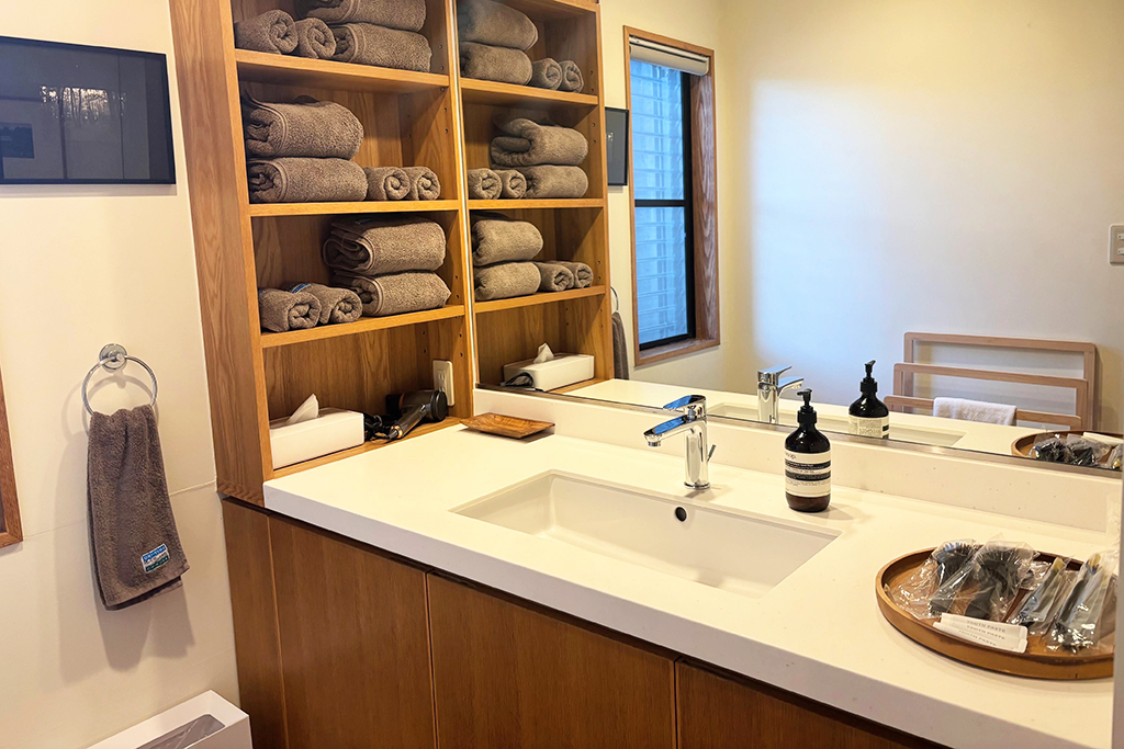 洗面とバスルーム/UMI-YAMA CHIKURA（千葉県／南房総市）