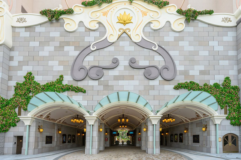 東京ディズニーシーのファンタジースプリングス・エントランス