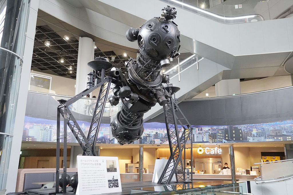 カールツアイスⅡ型プラネタリウム投影機/大阪市立科学館（大阪府）