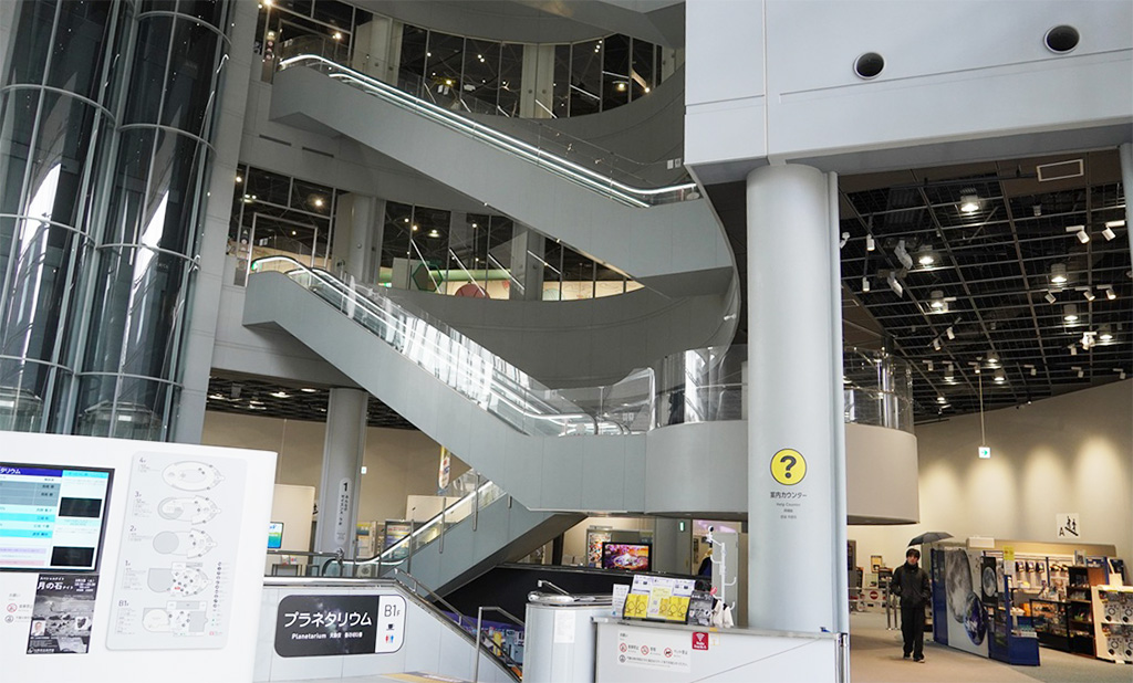 1階「みんなのサイエンス・ラボ」/大阪市立科学館（大阪府）