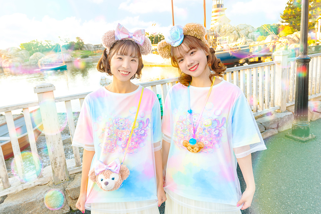 ダッフィーたちの笑顔がデザインされたTシャツ/東京ディズニーシー（千葉県/舞浜市）