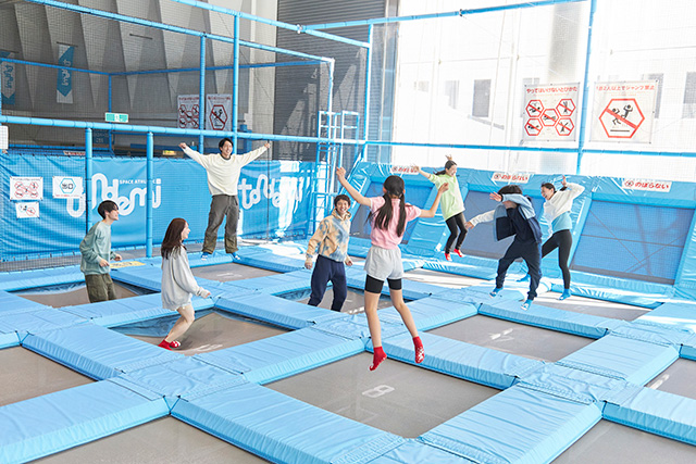全54面、約200坪のトランポリンエリア/トンデミ平和島