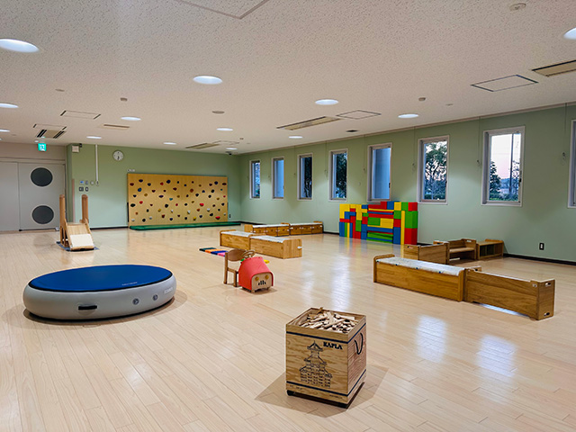 人気のクライミングウォールもあるプレイルーム／いちはら子ども未来館（weほーる）