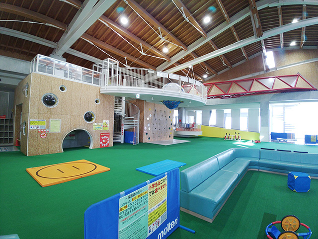 複合遊具／道立公園噴火湾パノラマパーク パノラマ館 キッズアリーナ