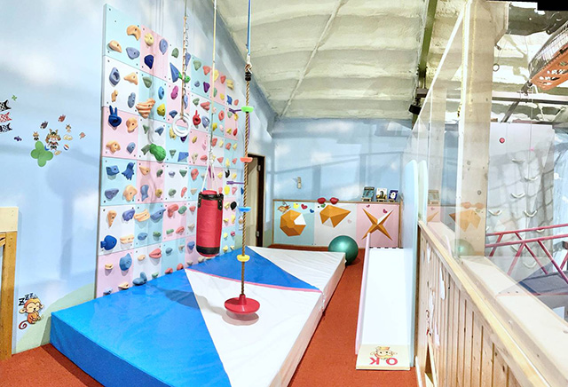 キッズスペース／クライミング・ランド　のぼのぼ