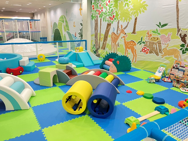 ベビーコーナー／キッズランドUS 札幌厚別店