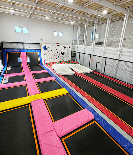 ボルダリング×トランポリン／Trampo-Pit