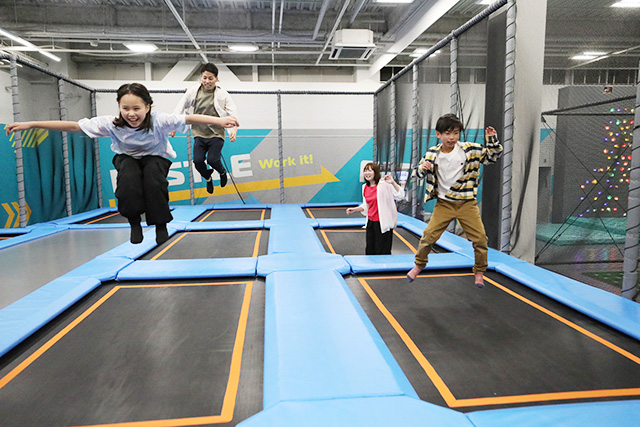 1人で1台を使用するトランポリン／JOYPOLIS SPORTS (ジョイポリススポーツ) イオン仙台中山店
