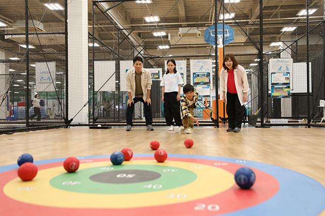 簡単なルールで遊べるボッチャ／JOYPOLIS SPORTS (ジョイポリススポーツ) イオン仙台中山店