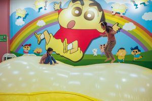 子どもと体験！大阪・くずはモールの「クレヨンしんちゃん」の室内遊び場が楽しい