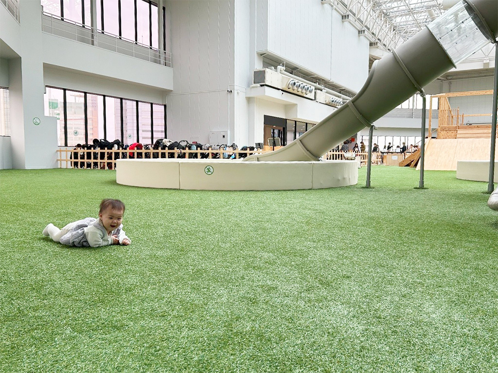 人工芝の未就学児エリア/こどもっちパーク こうべパーク（兵庫県/神戸市）