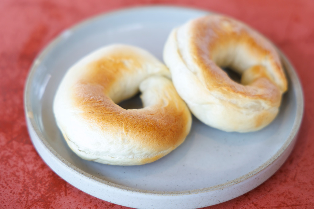 香ばしく焼き上がったベーグル/ベーグルづくりワークショップ