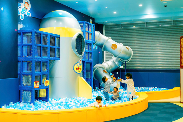 おさるのジョージ わくわくアドベンチャー　奈良橿原店