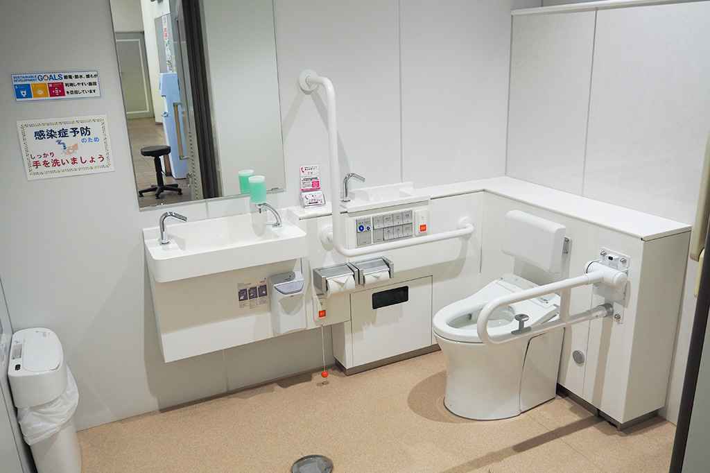 多目的トイレ/江戸川区スポーツランド（東京都/江戸川区）