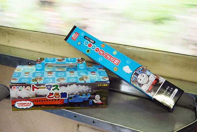 「きかんしゃトーマスどら焼（3個入り）」と「GOGO！トーマスまんまる焼（8個入り）」/大井川鐵道「きかんしゃトーマス号」2025